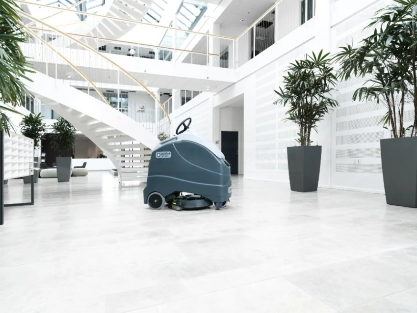 Nilfisk Scheuersaugmaschine SC1500 56104002 – Bild 5