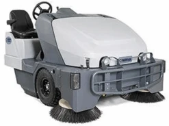 Nilfisk Aufsitz Kehrmaschine SW8000 LPG 56107512