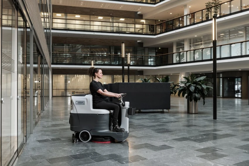 Nilfisk Scheuersaugmaschine SCRUBBER SC2000 20 B 9087360020 – Bild 8